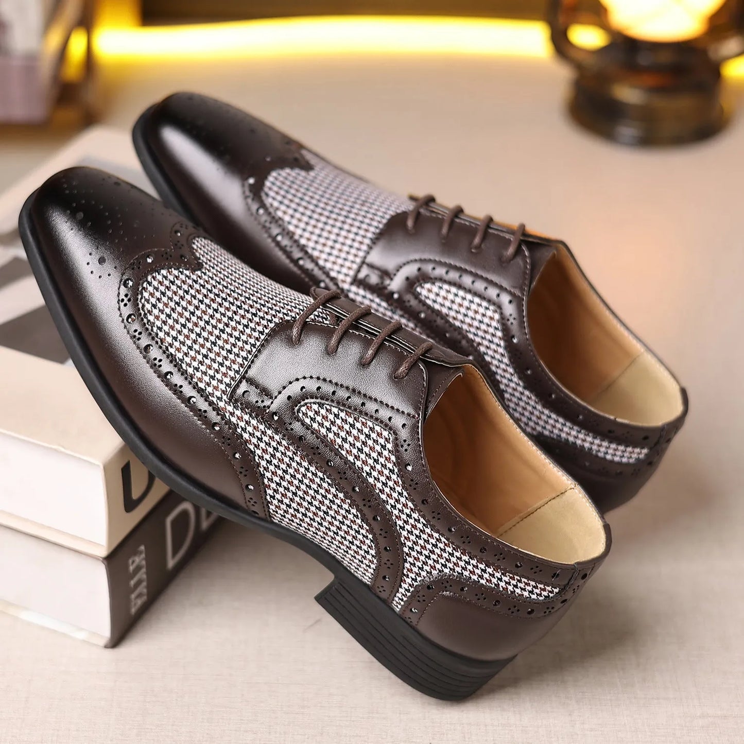 Men's imitation houndstooth casual leather shoes with canvas upper and rubber sole in black colour