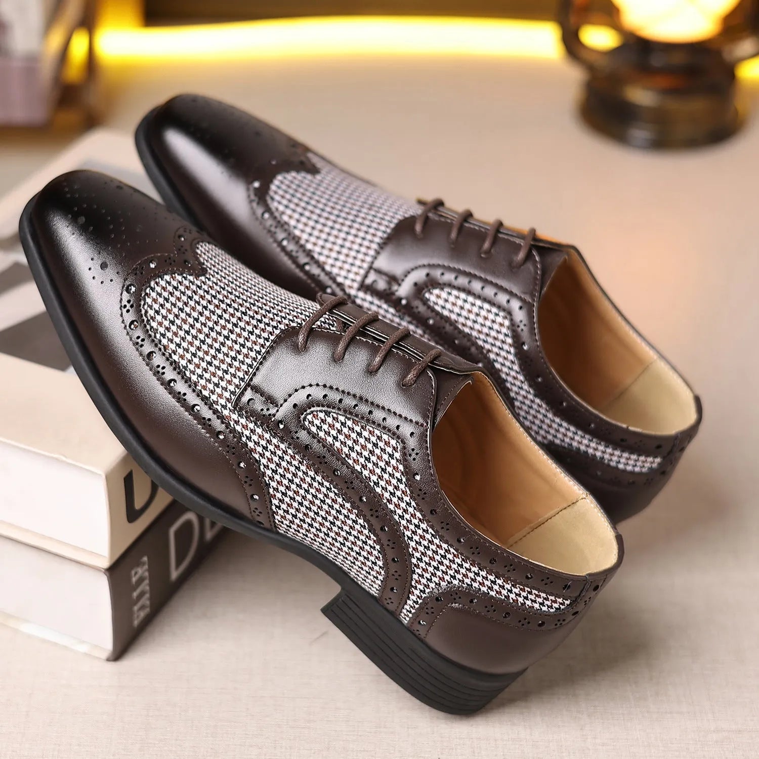 Men's imitation houndstooth casual leather shoes with canvas upper and rubber sole in black colour