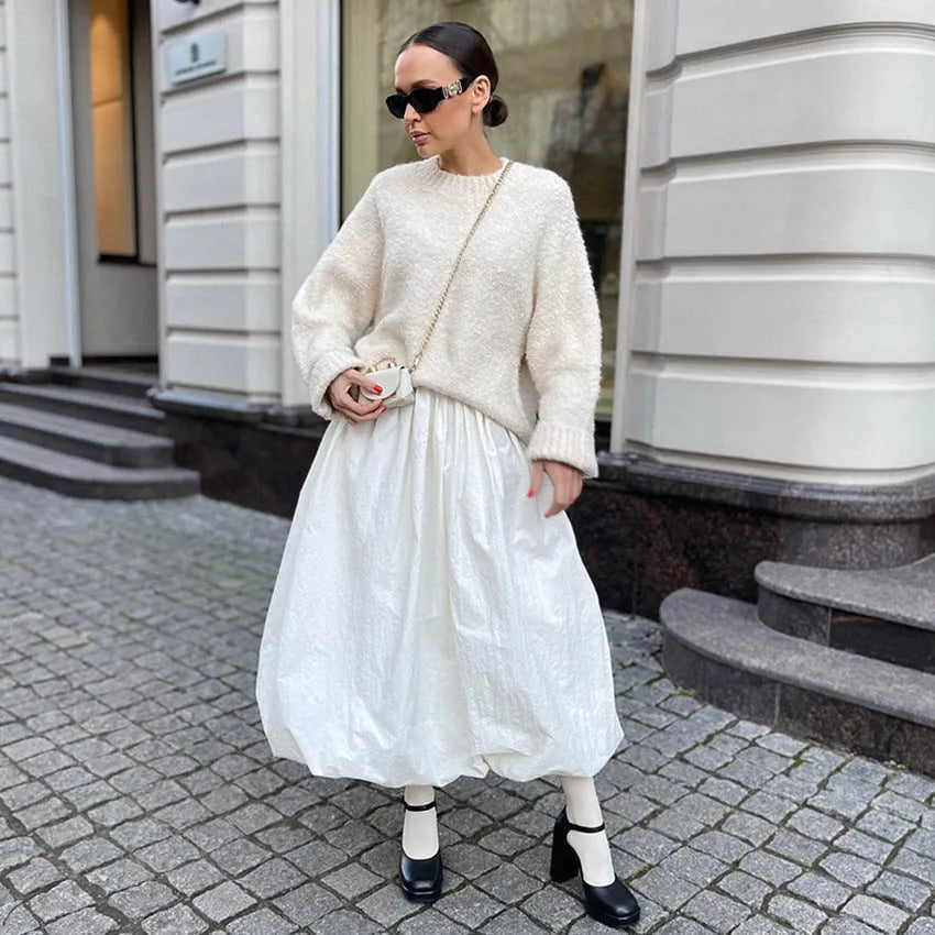 Women's solid colour cotton long A-line skirt in black or white temperament commute style
