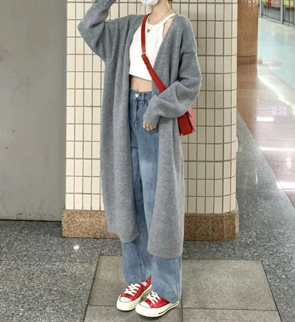 Women's loose large knitted cardigan in chenille fabric with 3D pattern, long sleeves, 65cm length