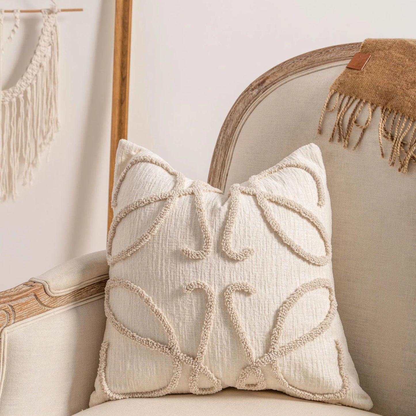 Knitted tassel sofa pillow cover in spiral dot pattern, 45x45cm size with PP cotton filler