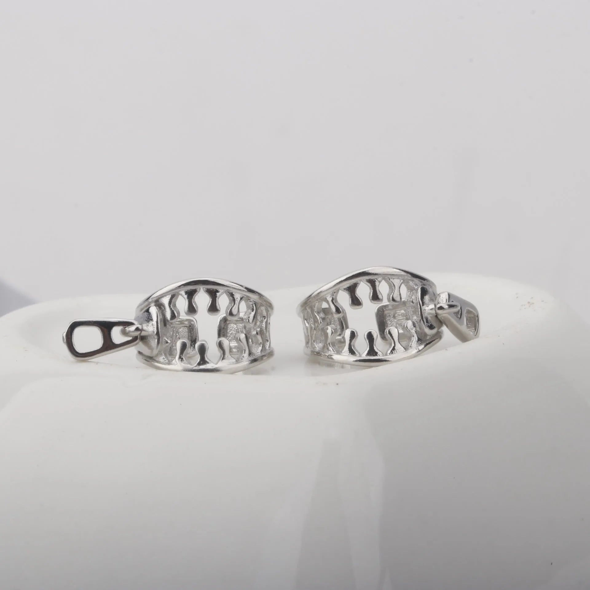 Copper geometric ear bone clips with line design and zipper ear clip mechanism in colour ES862