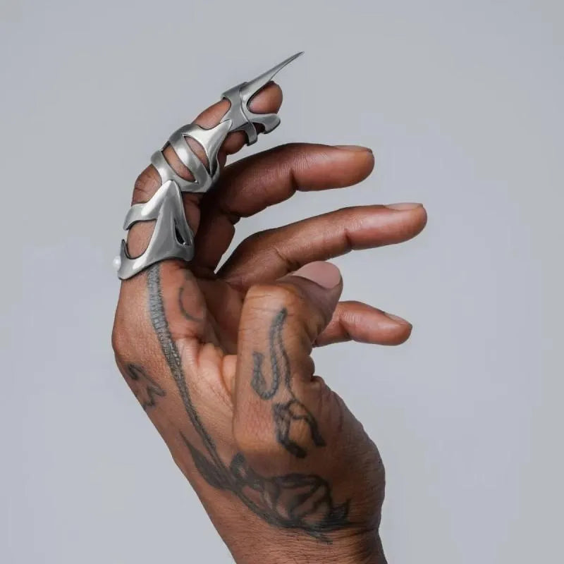 Silver alloy punk armor finger stall covering knuckles with standard size fit