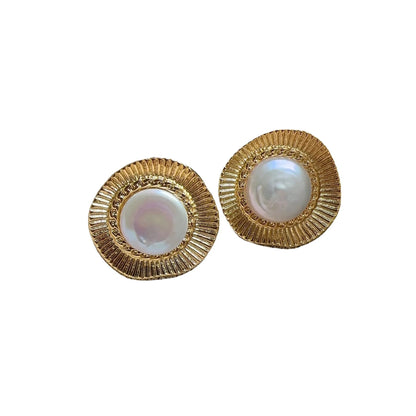 Gold-coloured round hoop earrings with French retro style for women