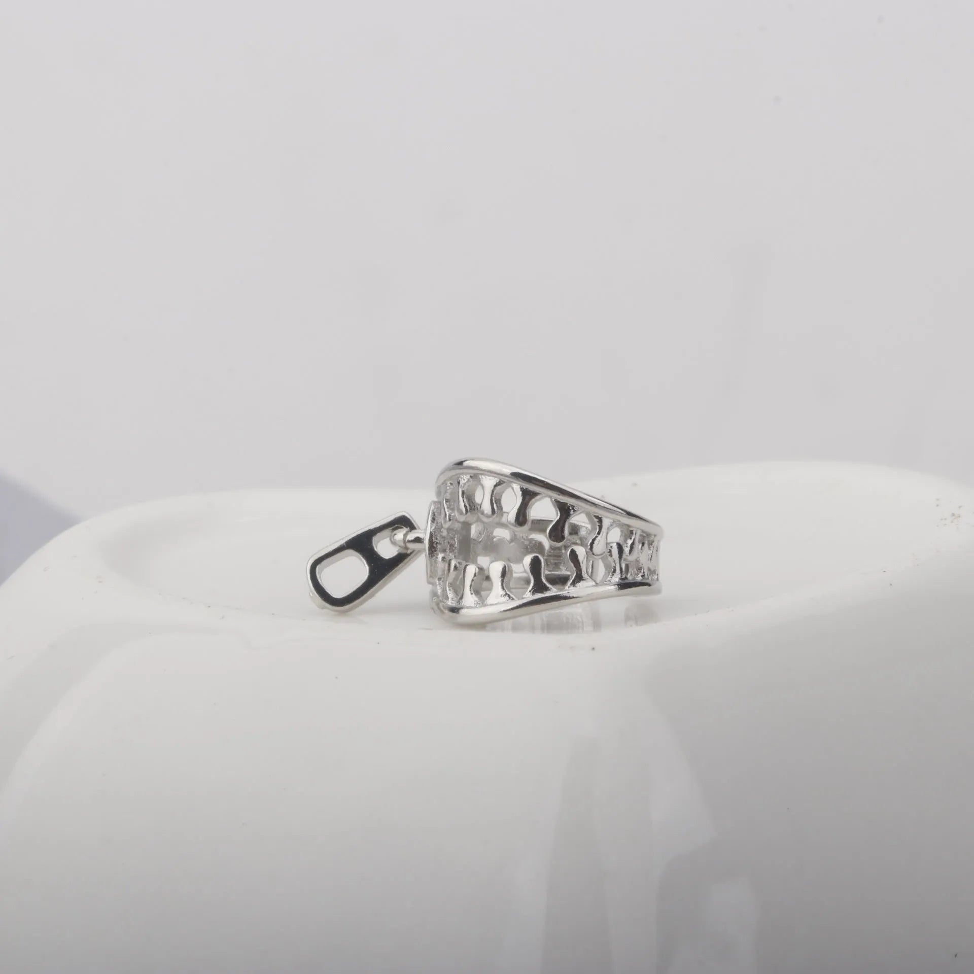 Copper geometric ear bone clips with line design and zipper ear clip mechanism in colour ES862