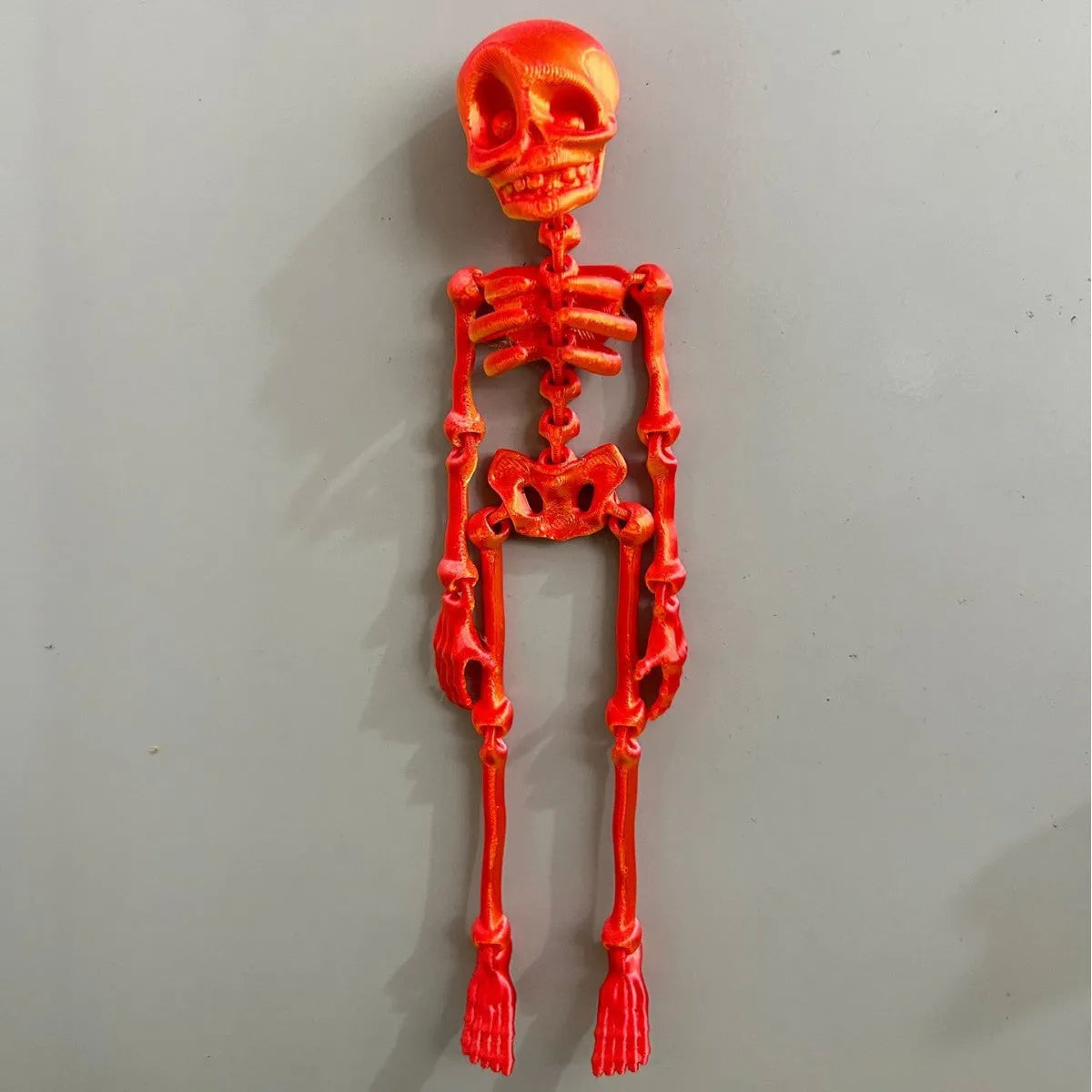 3D printed skull refrigerator magnet in luminous green colour, 18cm high Halloween decoration