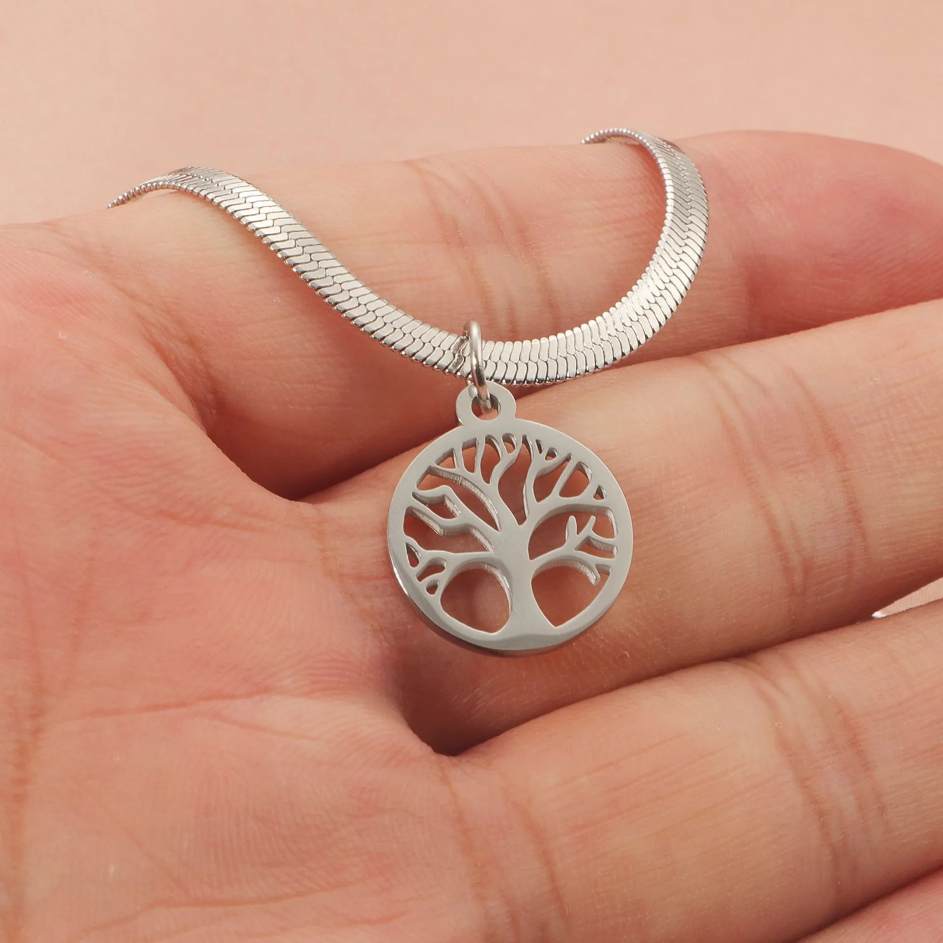 Adjustable stainless steel lucky tree clavicle chain necklace with titanium steel pendant