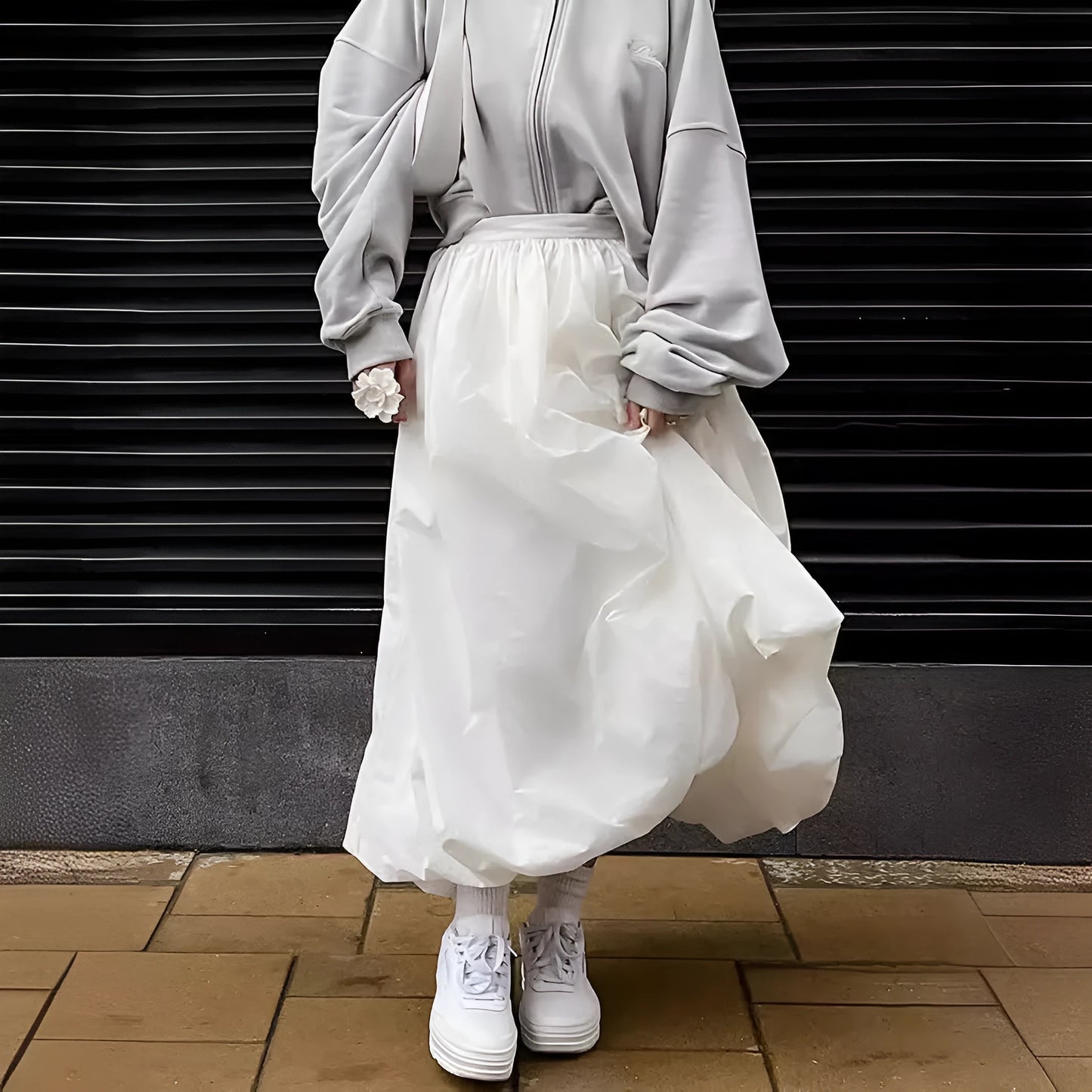 Women's solid colour cotton long A-line skirt in black or white temperament commute style