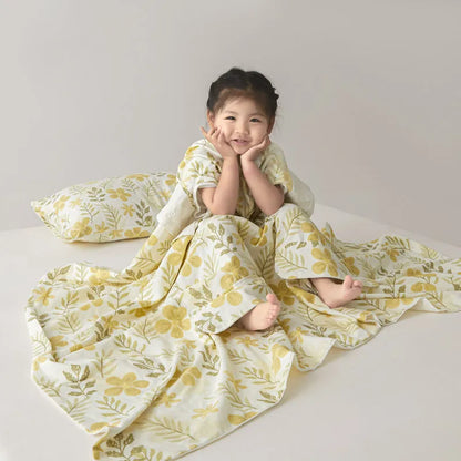 Anti-kick sleeping bag multifunctional cover blanket in summer colour option with antibacterial fibre filling