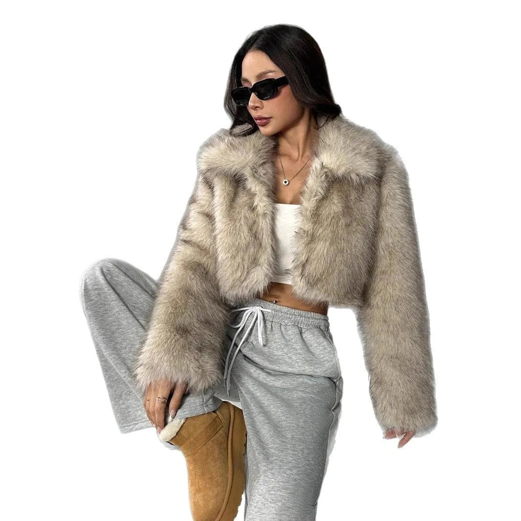 Women's artificial fox fur coat with fur collar in short 40cm length