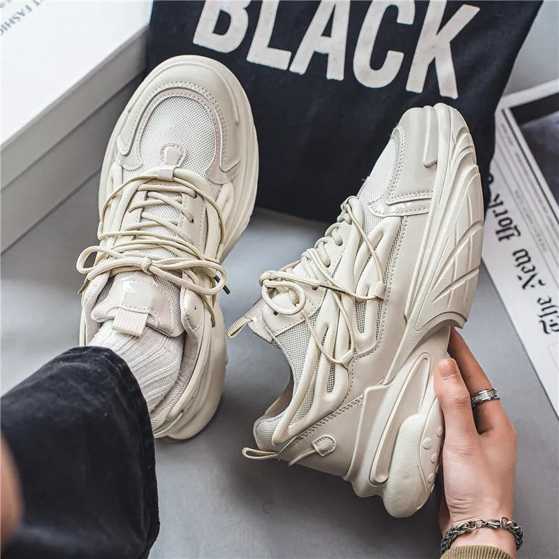 Men's low-top sneakers with breathable mesh upper and rubber sole in beige colour
