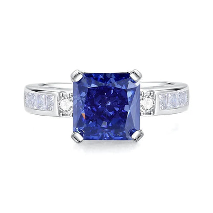 Heart-shaped sterling silver ring with zircon stone in ice flower cut, showing 1.5 cm width and 1.8 cm height dimensions
