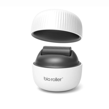White men's portable microneedle beard roller with 0.25mm to 2.0mm specifications, 20cm x 15cm x 13cm