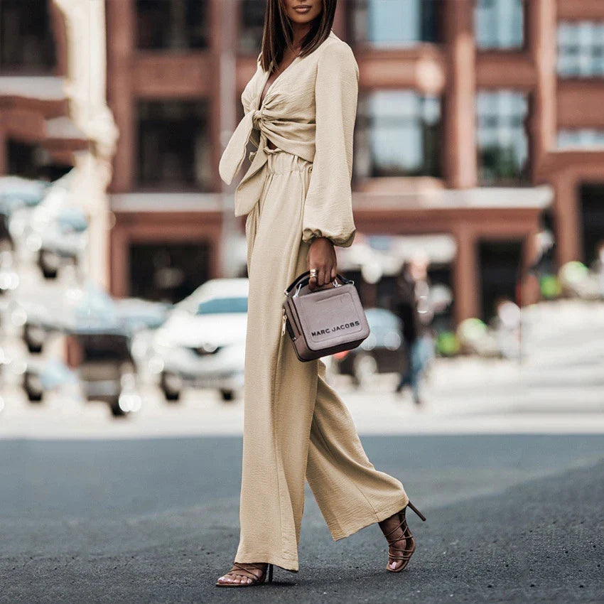 Trendha 2-Piece Casual Suit in Peacock Green, featuring a long-sleeved top and tailored trousers made from premium polyester fabric