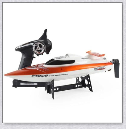 Remote-controlled RC Speed Turbo Racing Boat with a high-intensity propeller and compact, streamlined design for high-speed performance on the water