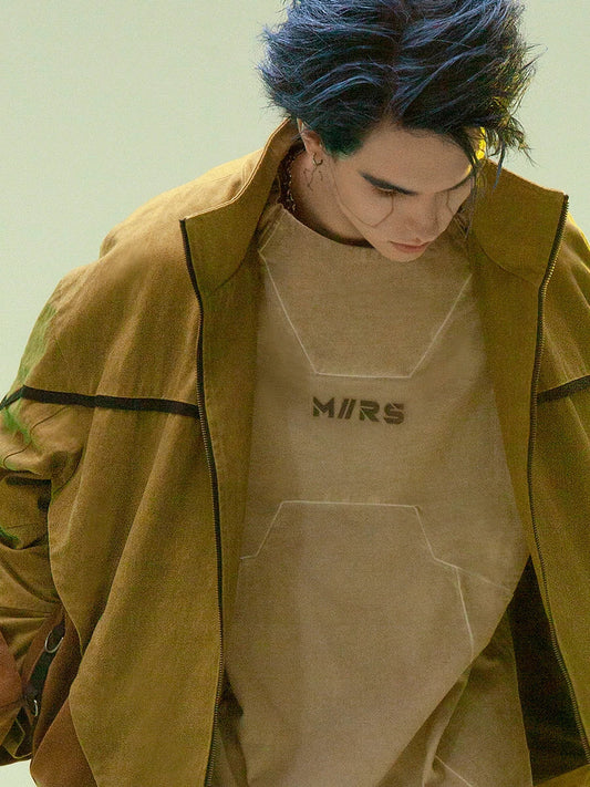 Asymmetric medium and long sandstone wind coat with zipper closure and stand collar, made of 100% premium cotton fabric.