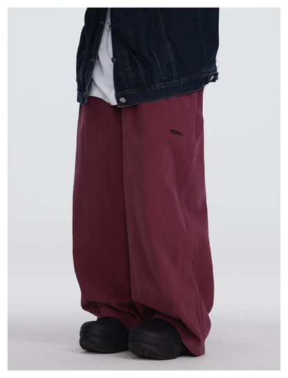 Men's casual cotton trousers in a straight-leg silhouette with a range of classic color options