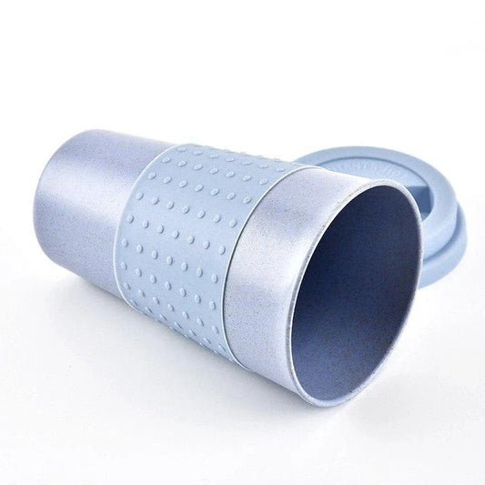 Eco-Friendly Portable Coffee Mug in Green Color with Leak-Proof Lid and Thermal Insulation