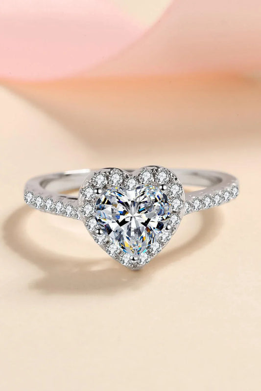 Trendha 1 Carat Moissanite Heart-Shaped Ring - Captivating Elegance in 925 Sterling Silver