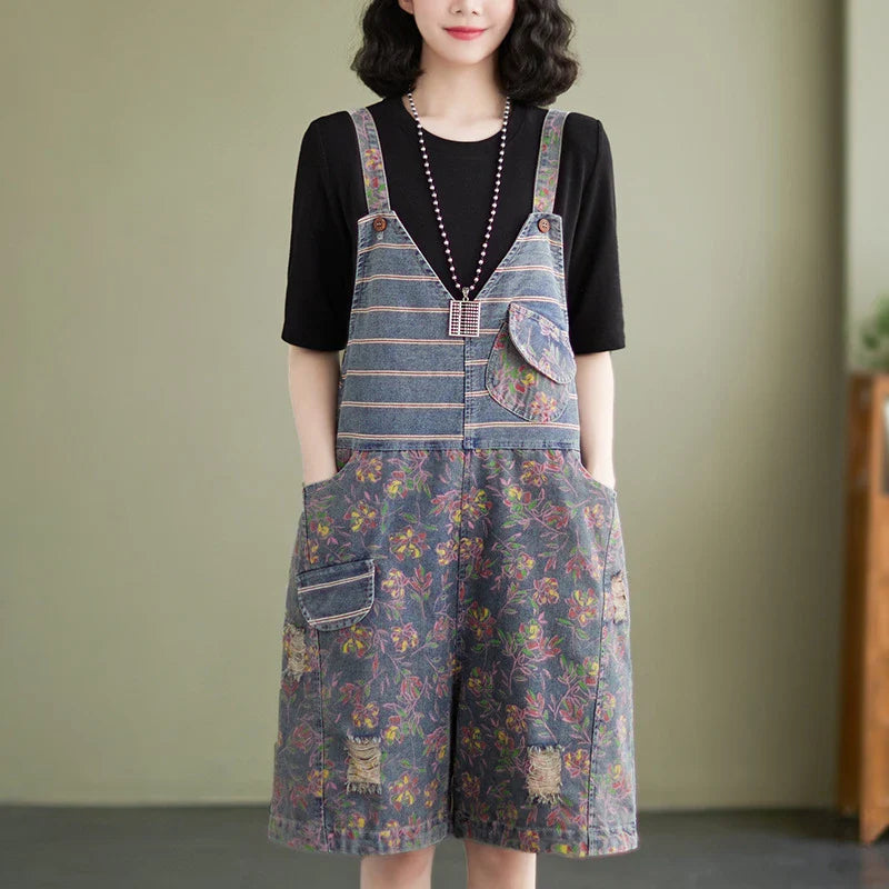 Oversized chubby loose and slim five-piece jumpsuit with printed denim straps in a stylish design