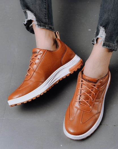 Men's casual low-top leather shoes in classic black color with comfortable Oxford-inspired sole