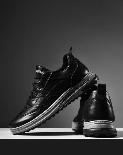 Men's casual low-top leather shoes in classic black color with comfortable Oxford-inspired sole