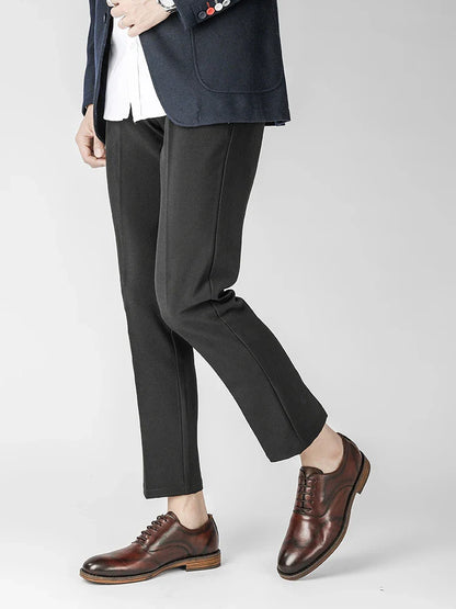 Men's low-top business dress shoes in a polished British retro style, crafted from high-quality cowhide for lasting comfort and sophistication.