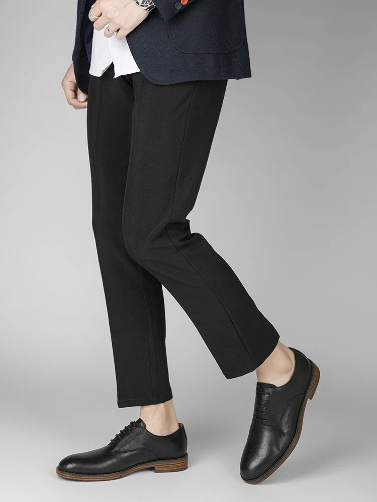 Men's low-top business dress shoes in a polished British retro style, crafted from high-quality cowhide for lasting comfort and sophistication.