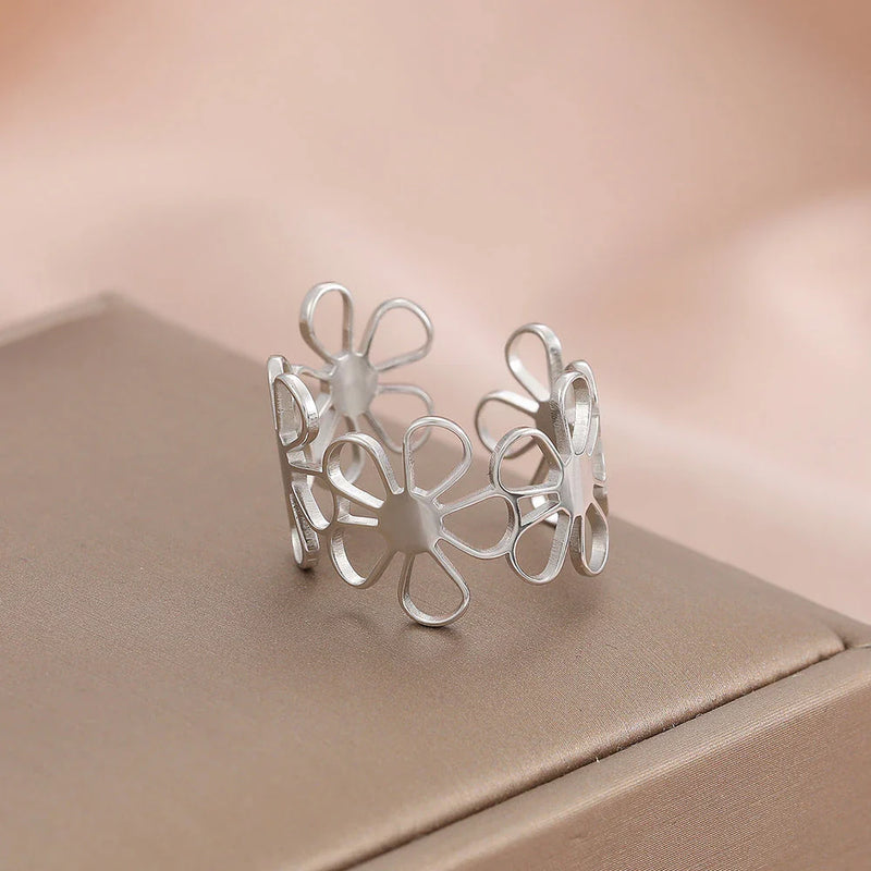 Hhomeenjoy  Charming Daisy Stainless Steel Adjustable Ring