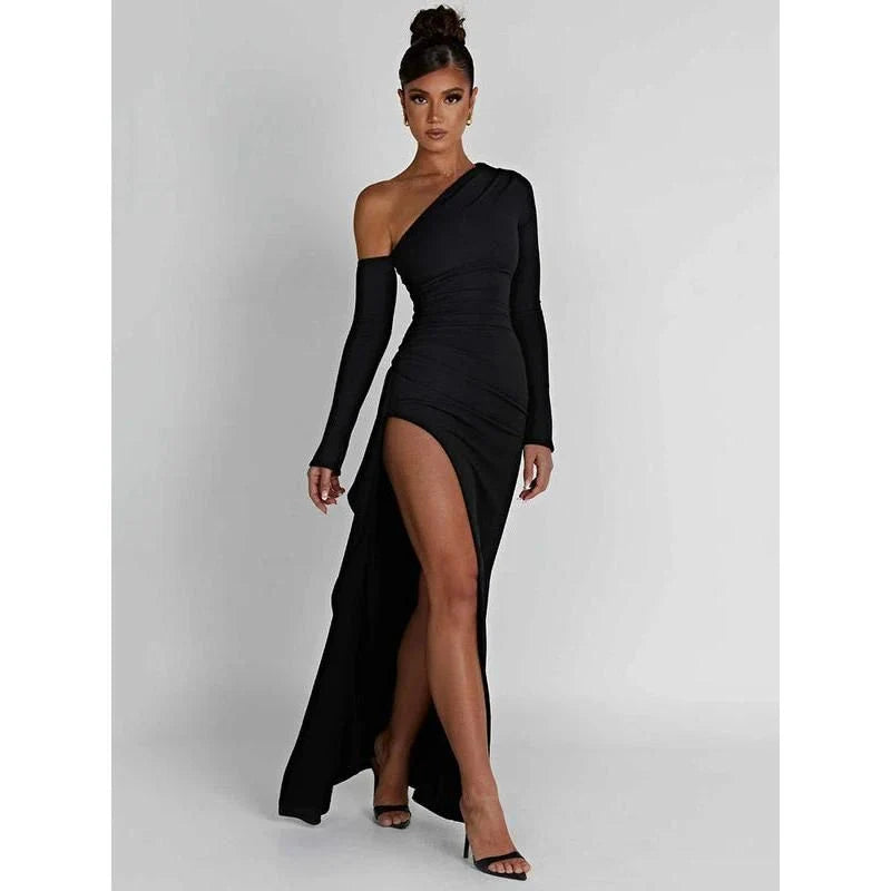 Chic oblique shoulder maxi dress with thigh-high split and backless design for elegant evening parties
