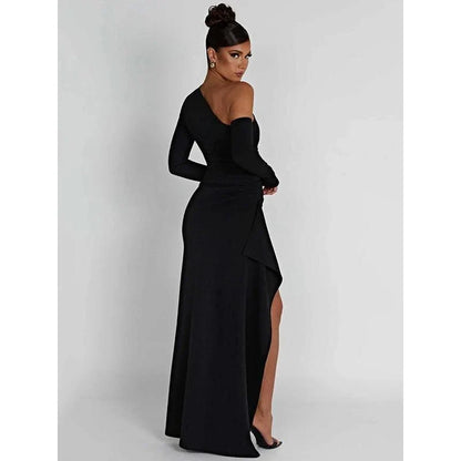 Chic oblique shoulder maxi dress with thigh-high split and backless design for elegant evening parties