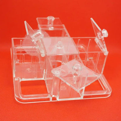 Trendha Foraging Carousel for Parrots - A durable polycarbonate carousel with multiple compartments to challenge your parrot's problem-solving skills and natural foraging instincts.