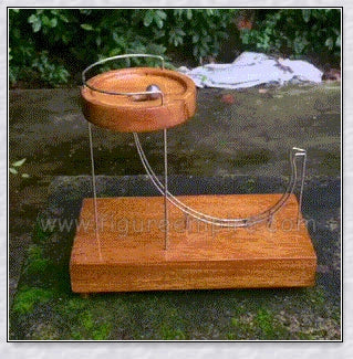 Perpetual Motion Marble Machine - Mesmerizing desk toy that keeps a ball looping endlessly, defying gravity and captivating onlookers