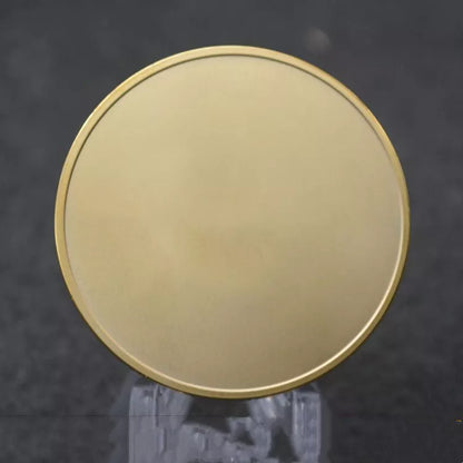 Zinc alloy electroplated collectible coin in gold and silver finishes, 4cm diameter