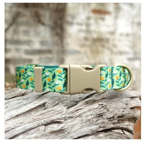 Flower pattern nylon pet collar in blue with size options for dogs and cats