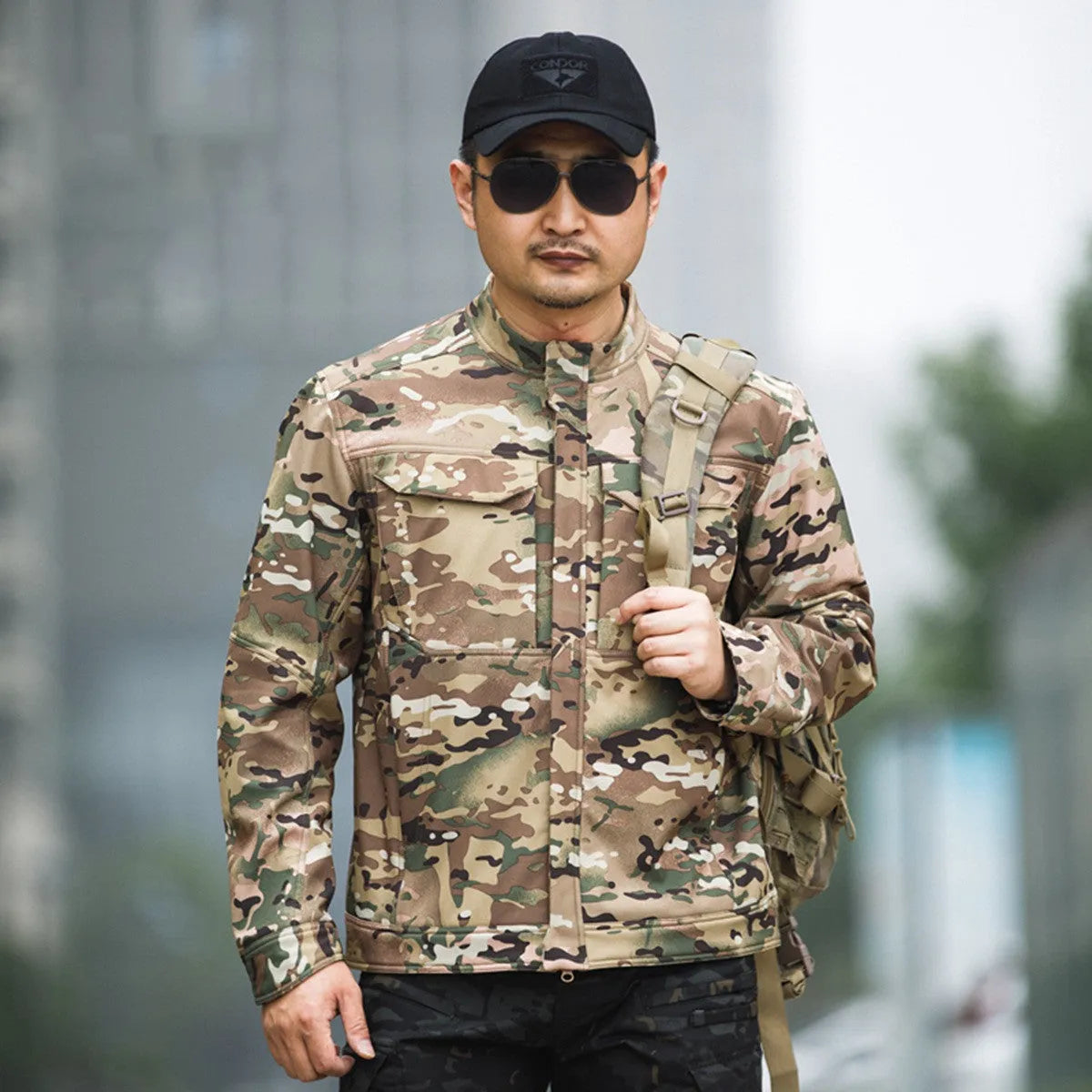 Black camouflage soft shell mountaineering jacket with cardigan style for outdoor sports