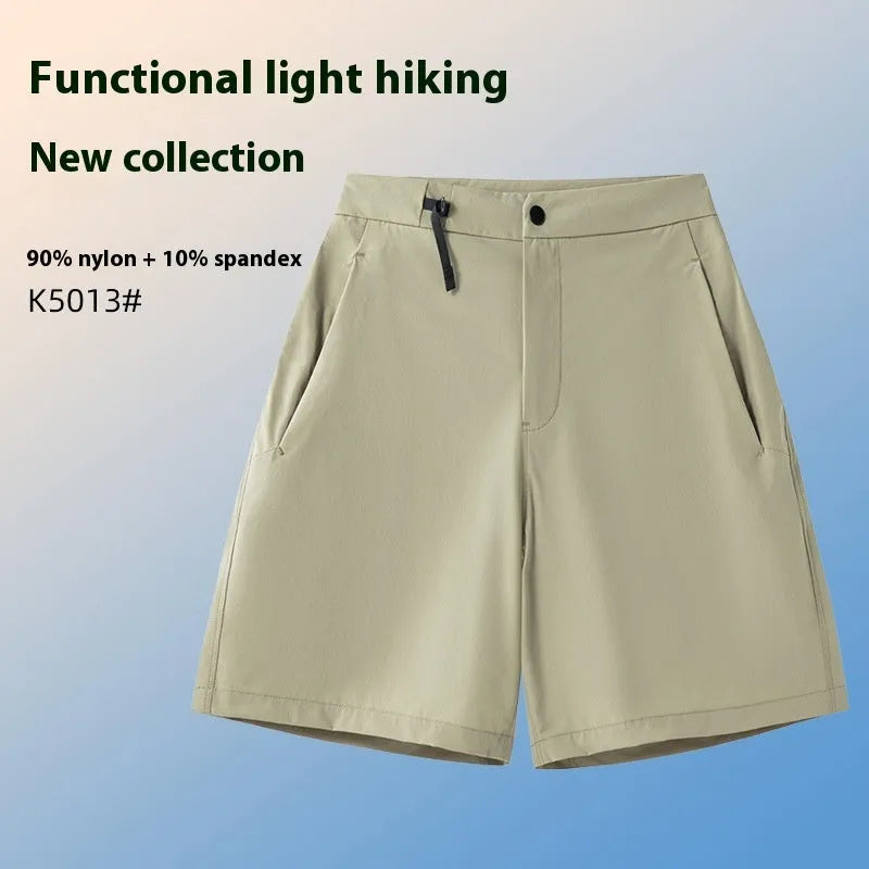 Men's khaki sports shorts with elastic waistband and 3D cutting for quick-drying during running and climbing activities