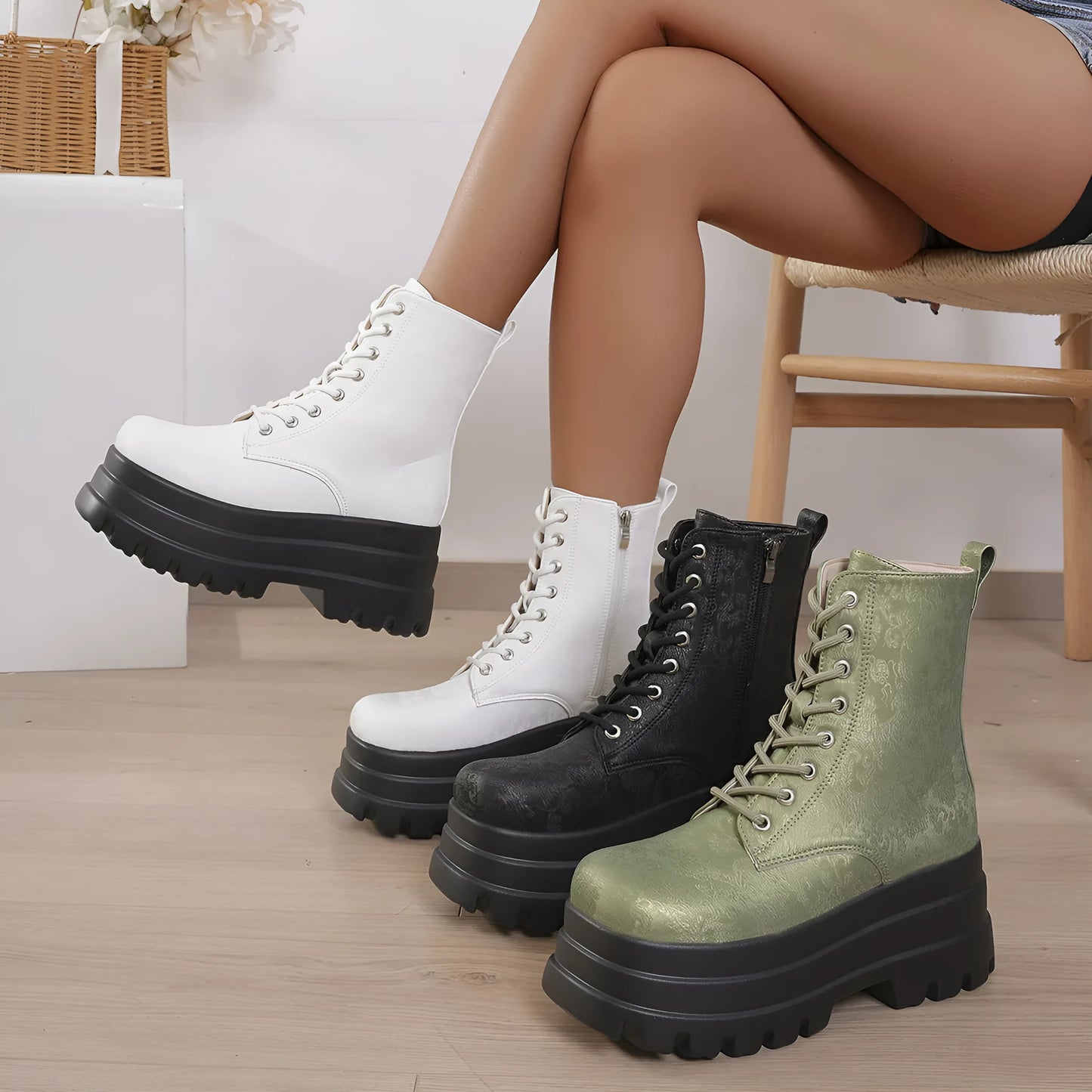 Women's black platform boots with chunky heel, round toe and side zipper