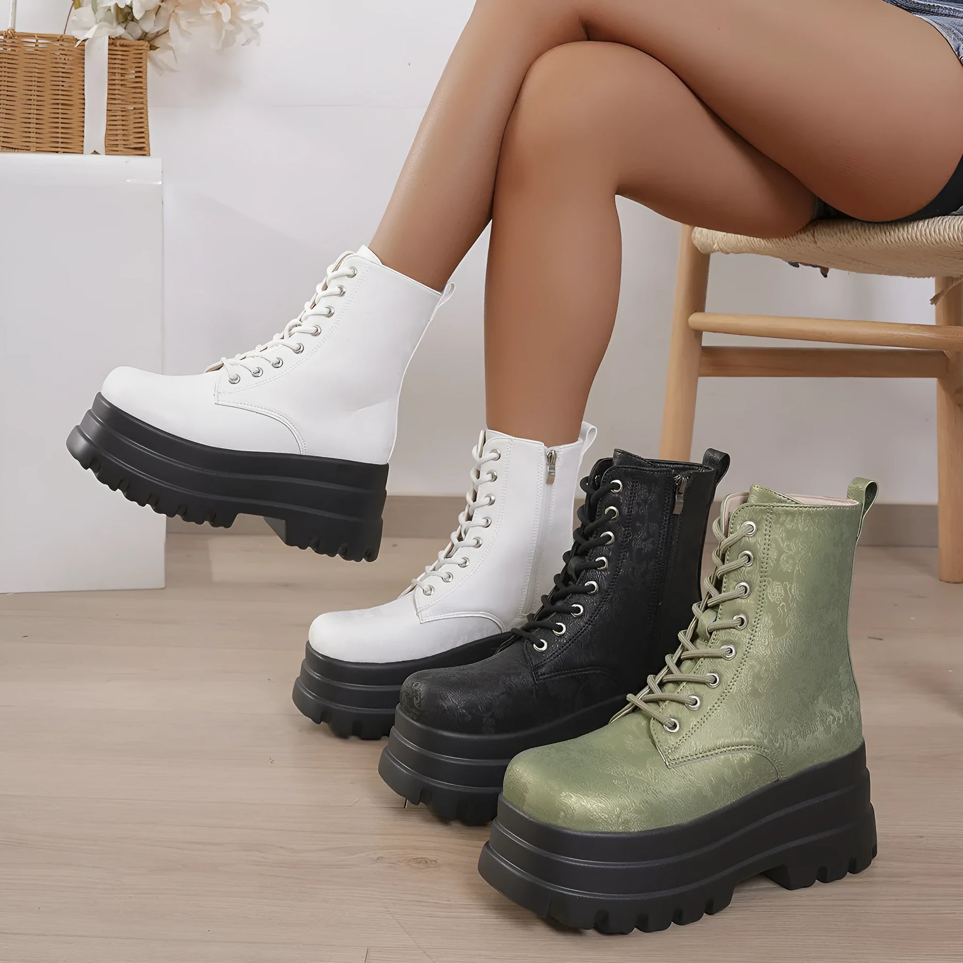 Women's black platform boots with chunky heel, round toe and side zipper