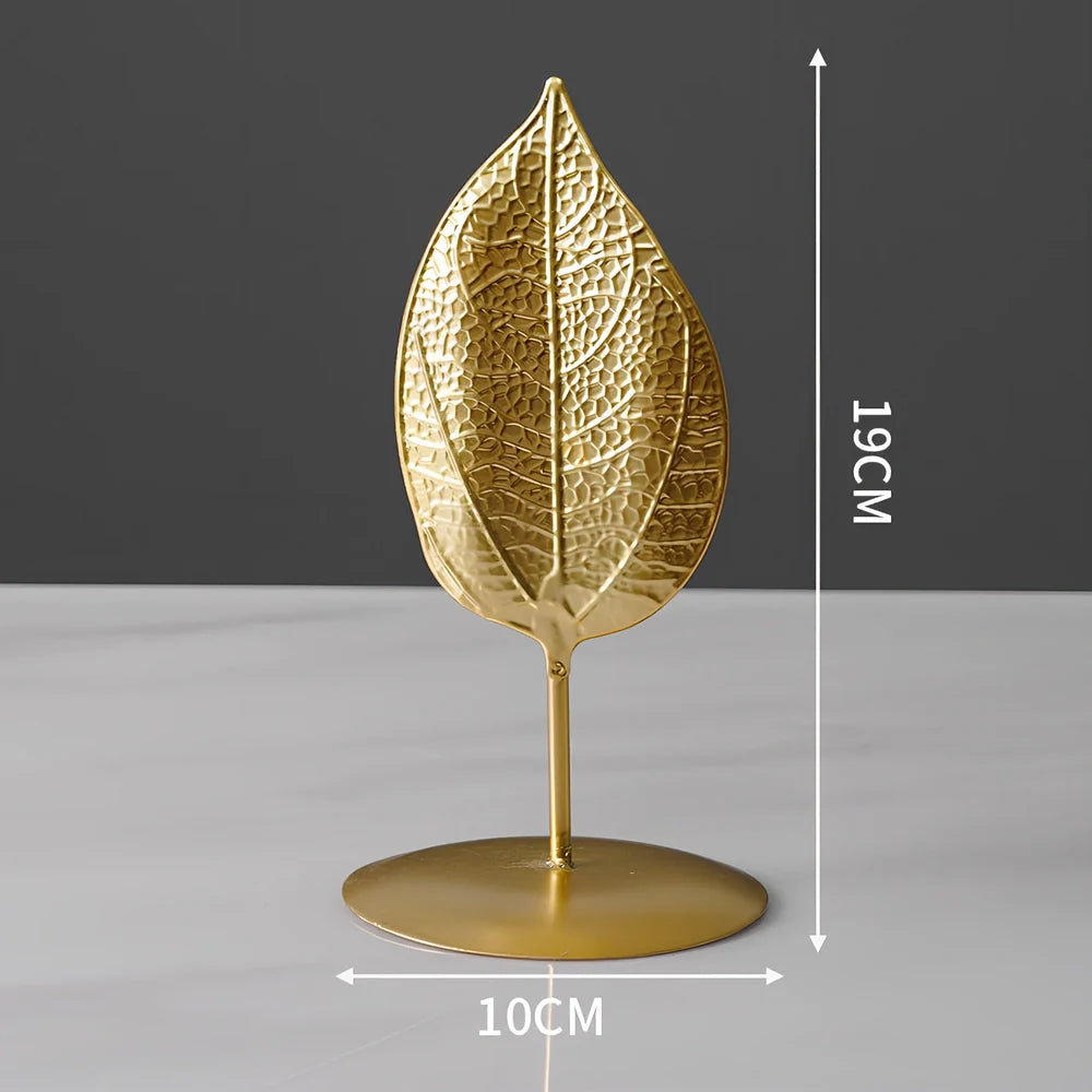 Nordic geometric wrought iron ornament with copper finish measuring 15x20cm