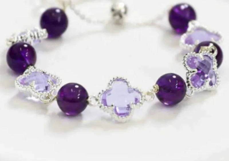 Artificial amethyst crystal bracelet with square amethyst circles and pearl four-leaf clover pendant on U-shaped electroplated band