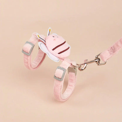 Adjustable bee-shaped cat rope with extendable lead and quick-release buckle in pink, yellow, or blue