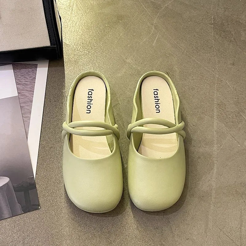 Plastic ladies summer sandals flip flops in three colour options showing baotou design