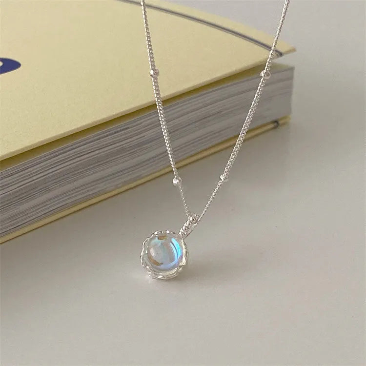 Ornamental stone necklace with geometric silver pendant on adjustable 41-50cm curb chain