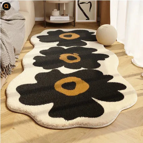 Flower shaped cashmere bedside blanket with cartoon alien design in gradient flower pattern