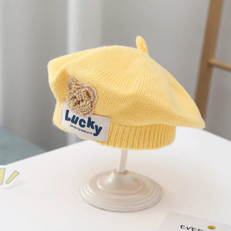 Children's knitted beret in acrylic fabric for winter, sized 45-52cm head circumference