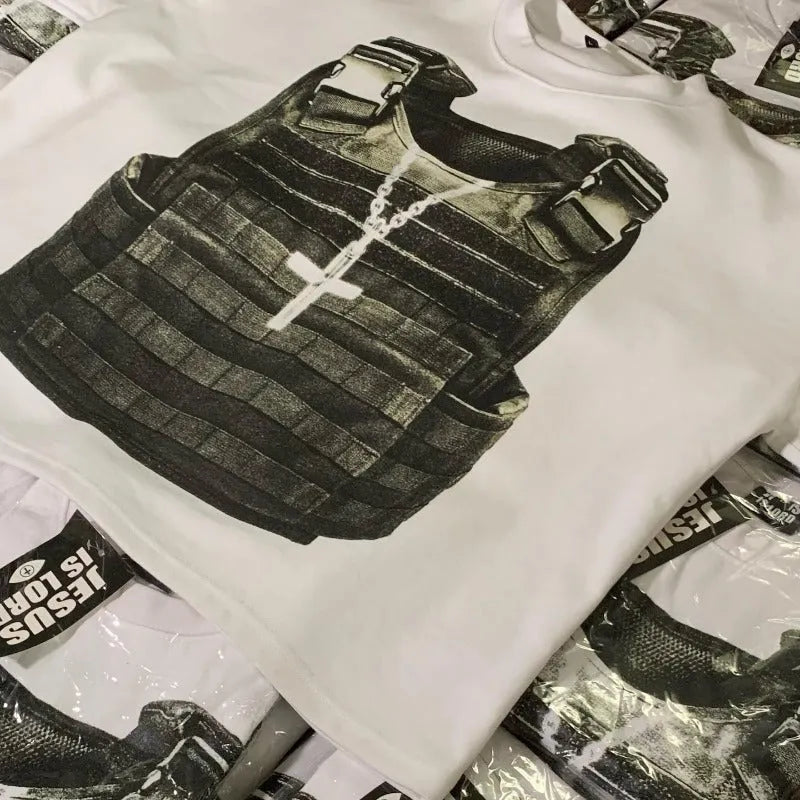 Printed cotton short sleeve t-shirt with drop-shoulder sleeves in retro street style, showing contrast colour design