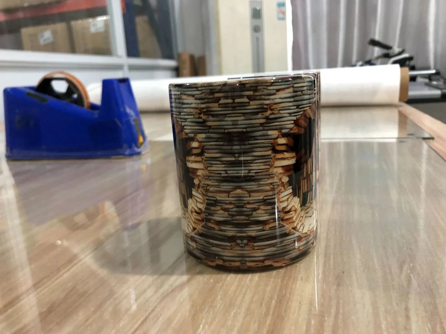 3D bookshelf ceramic mug in colour A, 9.8x8cm, 350ml capacity with handle for book lovers