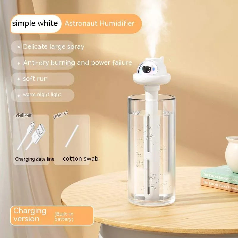 USB Portable Astronaut Humidifier with sterilization function in white