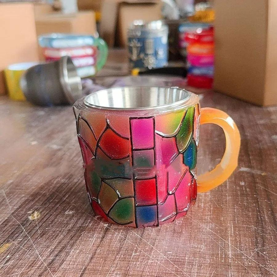 Painted resin bookmark cup measuring 13x10x10cm with Library or Pattern design